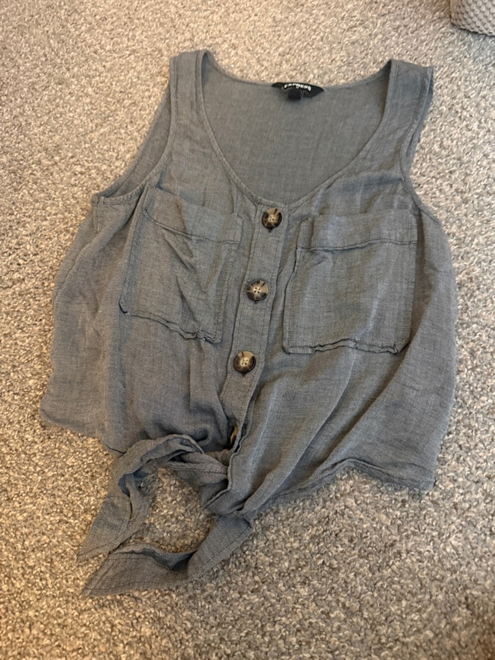 Express Sleeveless Tie-Front Button Tank Top - Gray